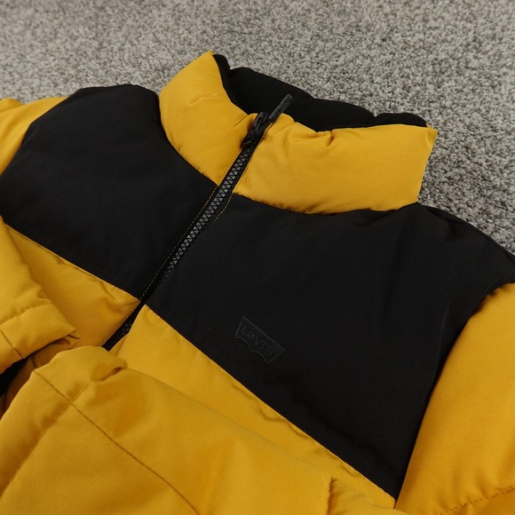 NEW Levis Jacket Mens M Yellow Black Quilted Puffer Coat Full Zip Insulated Work